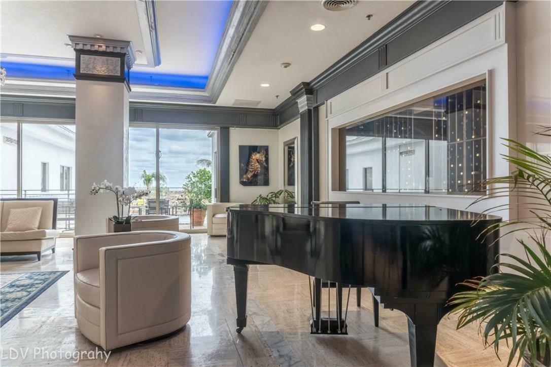 Oceanview On Sand Located In Ocean Manor Resort Fort Lauderdale Beach 2 Bed 2 Bath Spacious Corner Unit Partial Ocean View Exterior foto